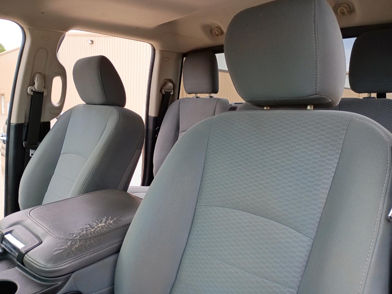RAM 1500 SLT Quad Cab 2WD 2017