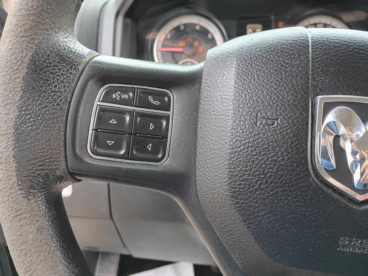 RAM 1500 SLT Quad Cab 2WD 2017
