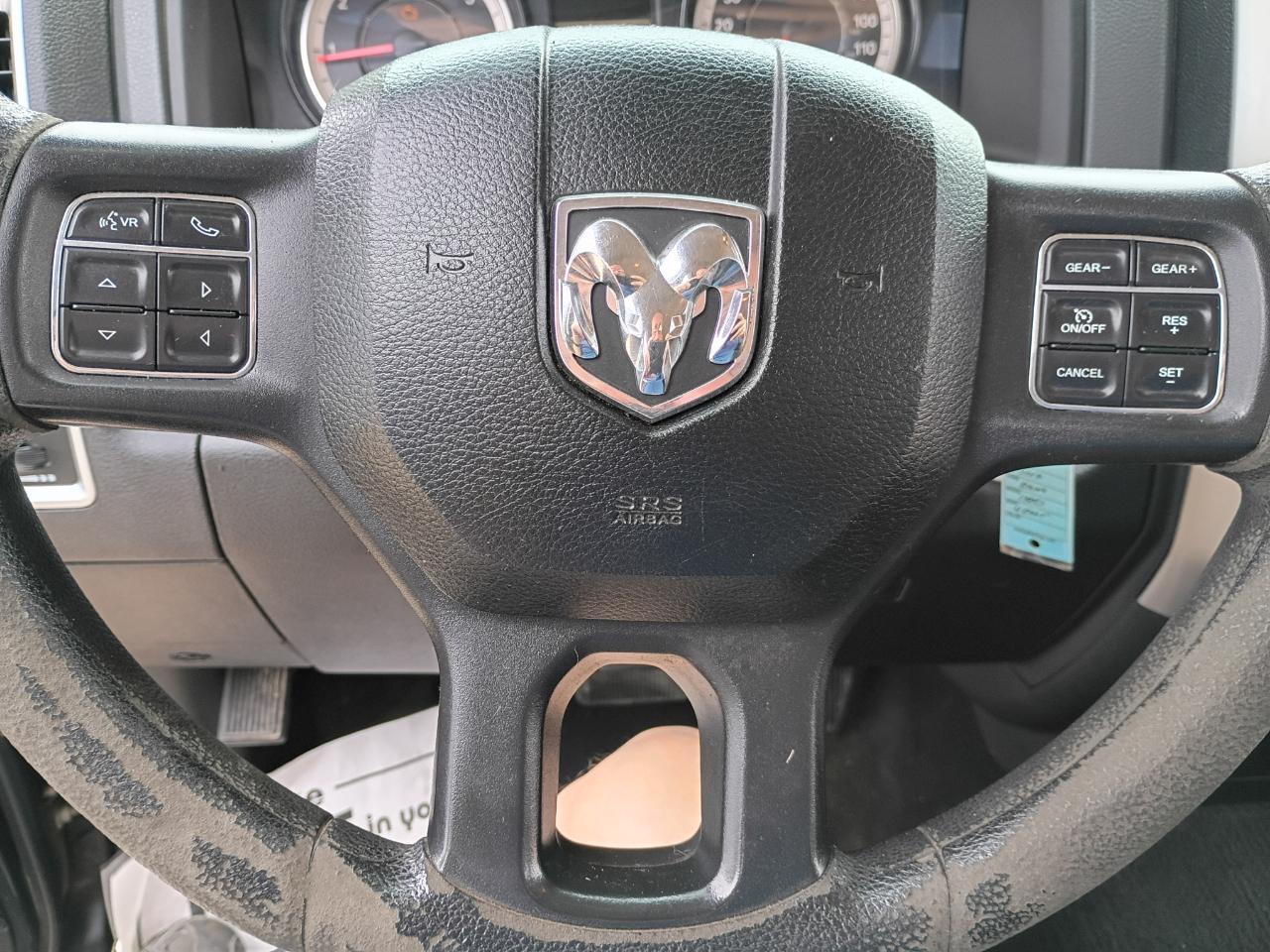 RAM 1500 SLT Quad Cab 2WD 2017