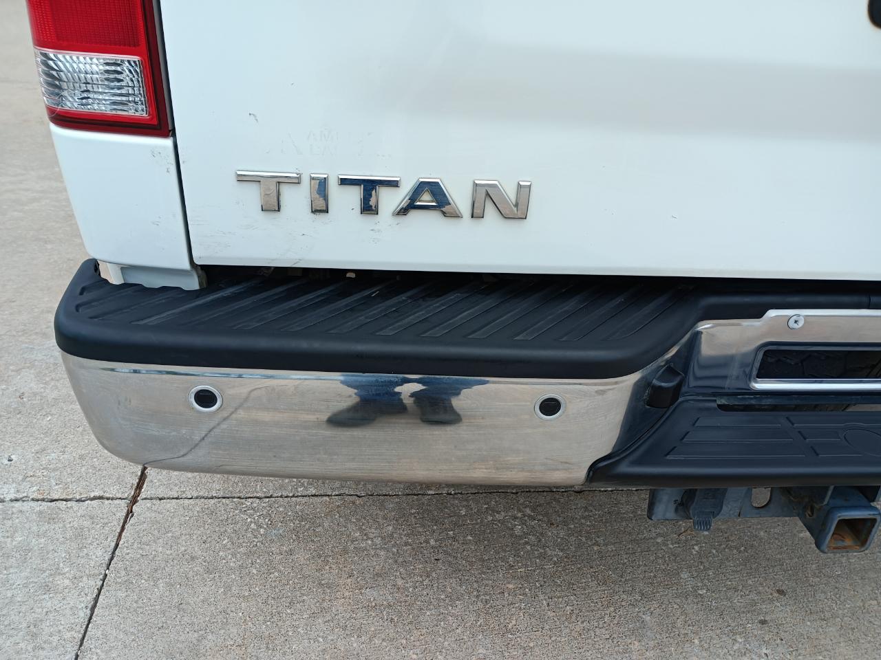 Nissan Titan SV Crew Cab 2WD 2015