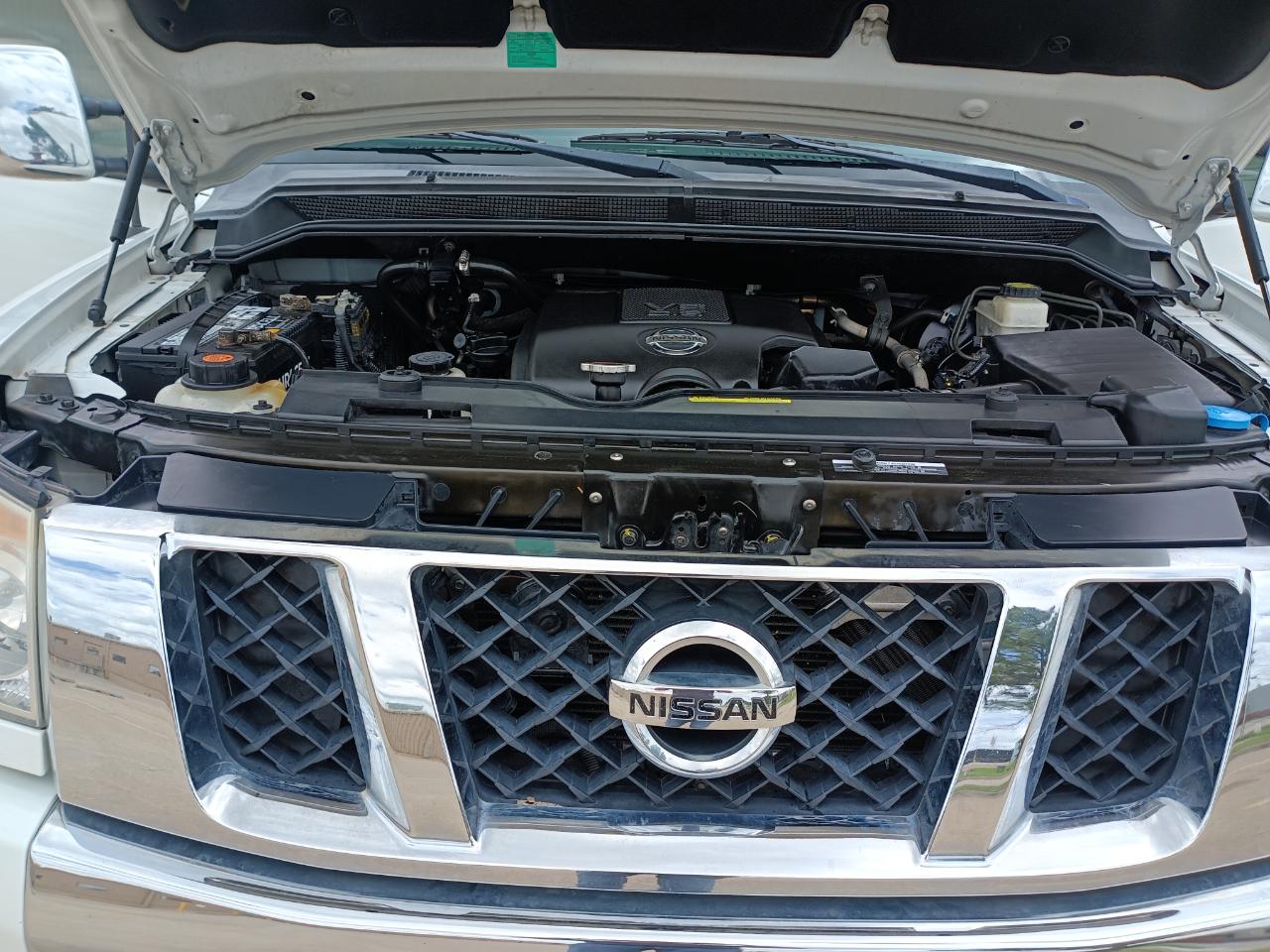 Nissan Titan SV Crew Cab 2WD 2015