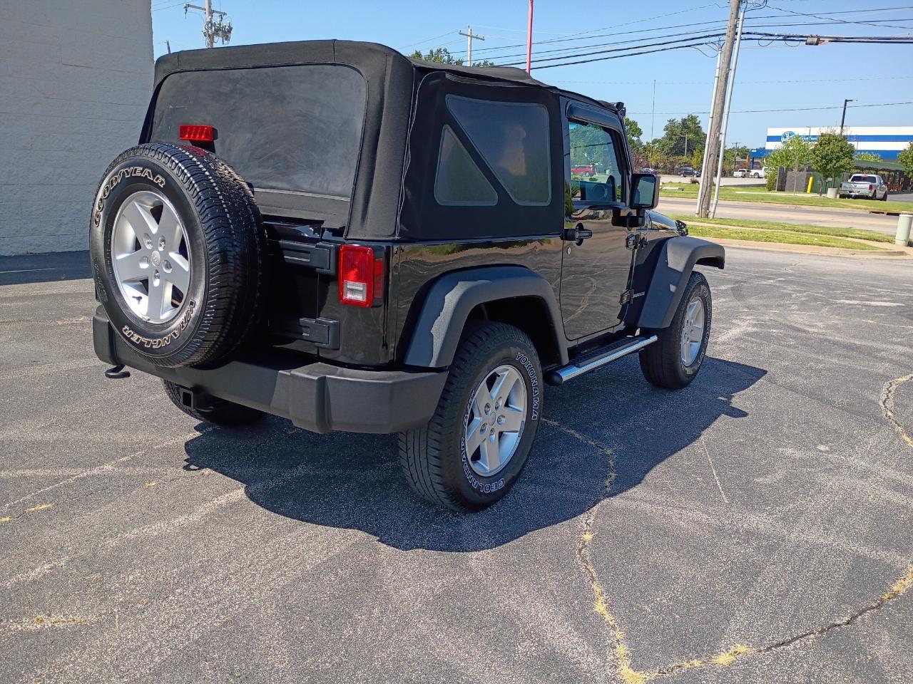 Jeep Wrangler Sport 4WD 2013
