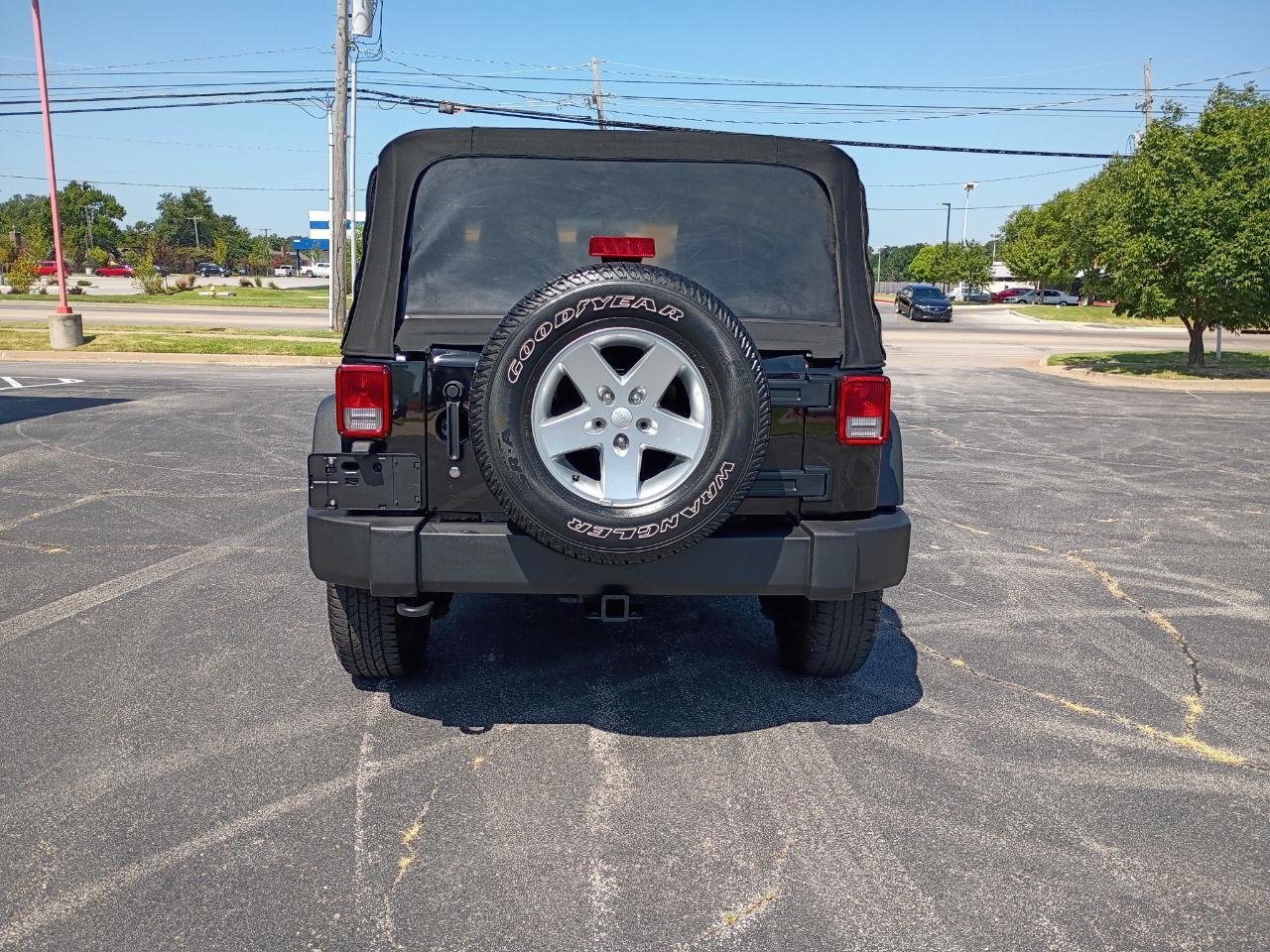 Jeep Wrangler Sport 4WD 2013