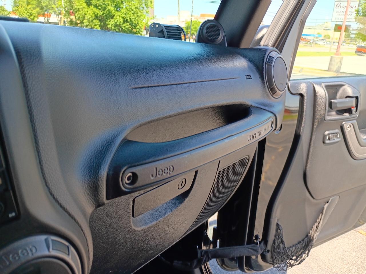 Jeep Wrangler Sport 4WD 2013