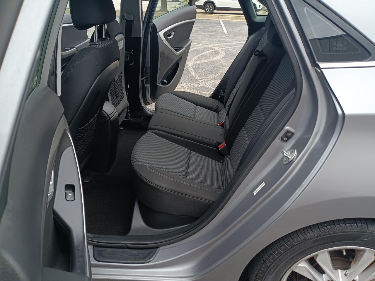 Hyundai Elantra GT A/T 2013