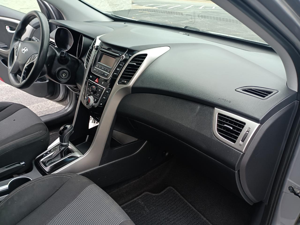 Hyundai Elantra GT A/T 2013