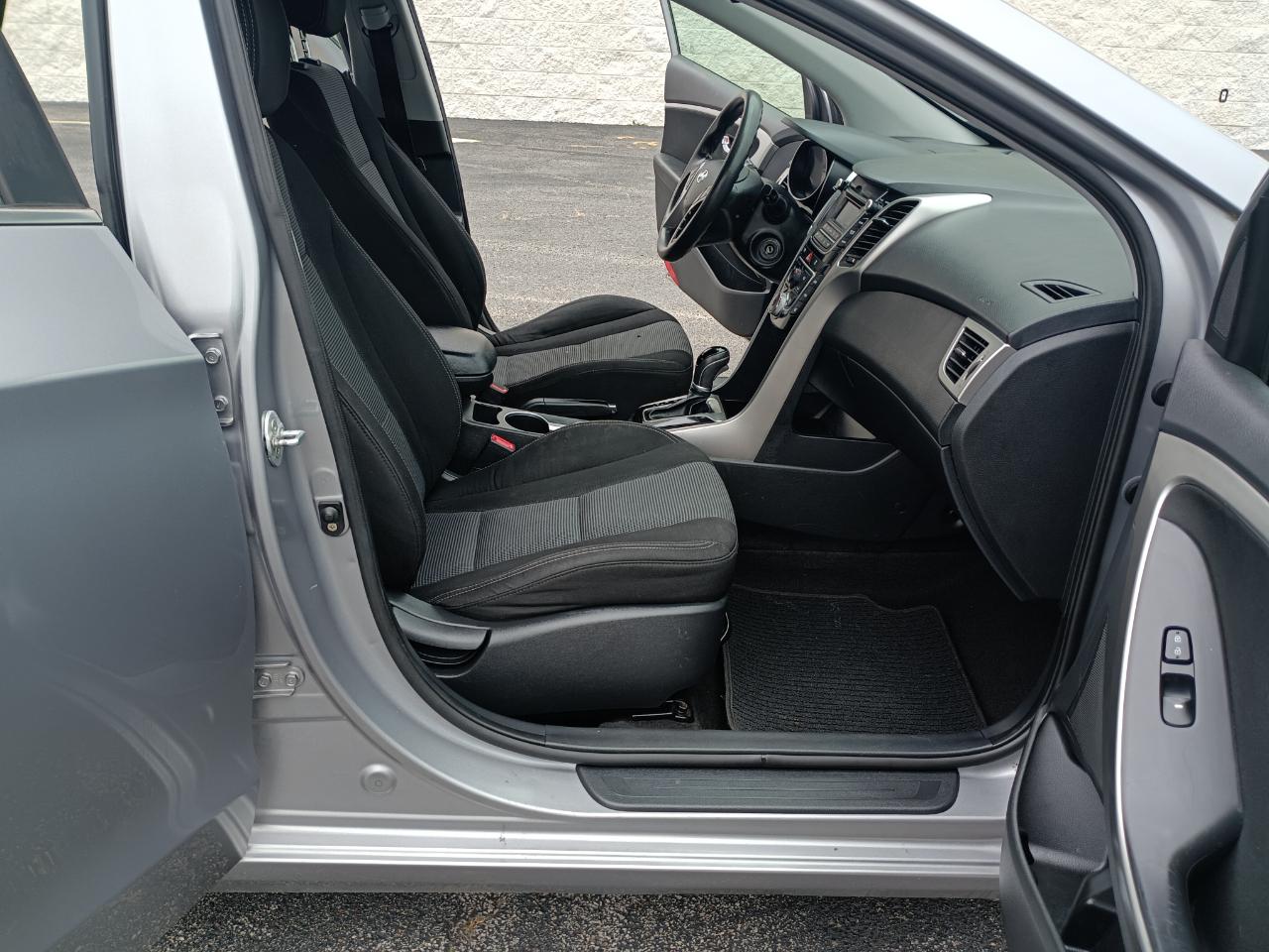 Hyundai Elantra GT A/T 2013