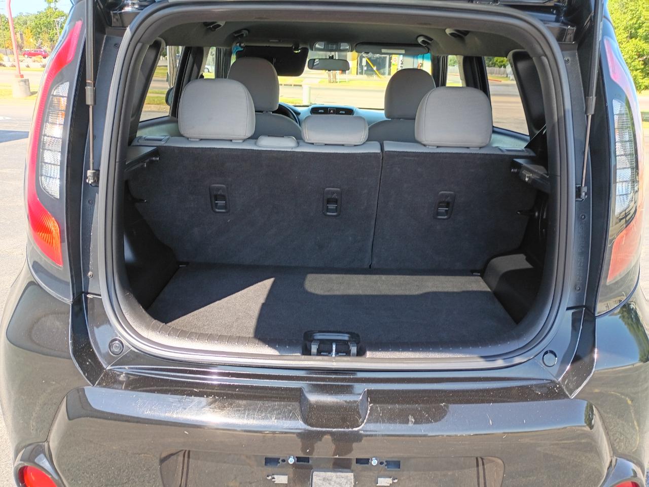 Kia Soul + w/Signature 2.0 Special Edition 2016