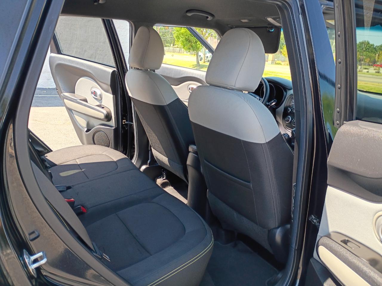 Kia Soul + w/Signature 2.0 Special Edition 2016