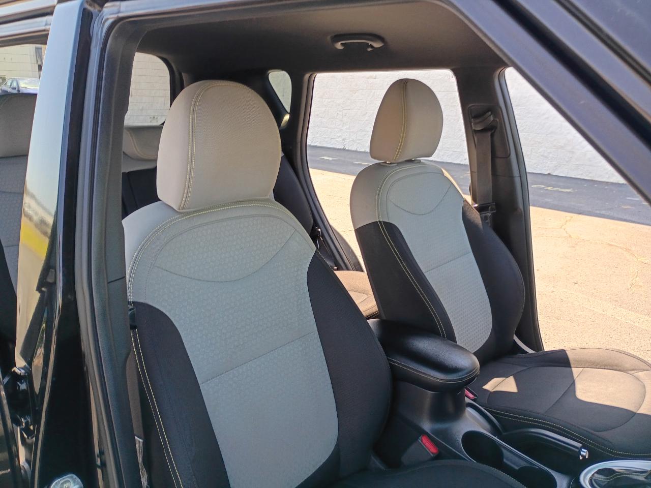 Kia Soul + w/Signature 2.0 Special Edition 2016
