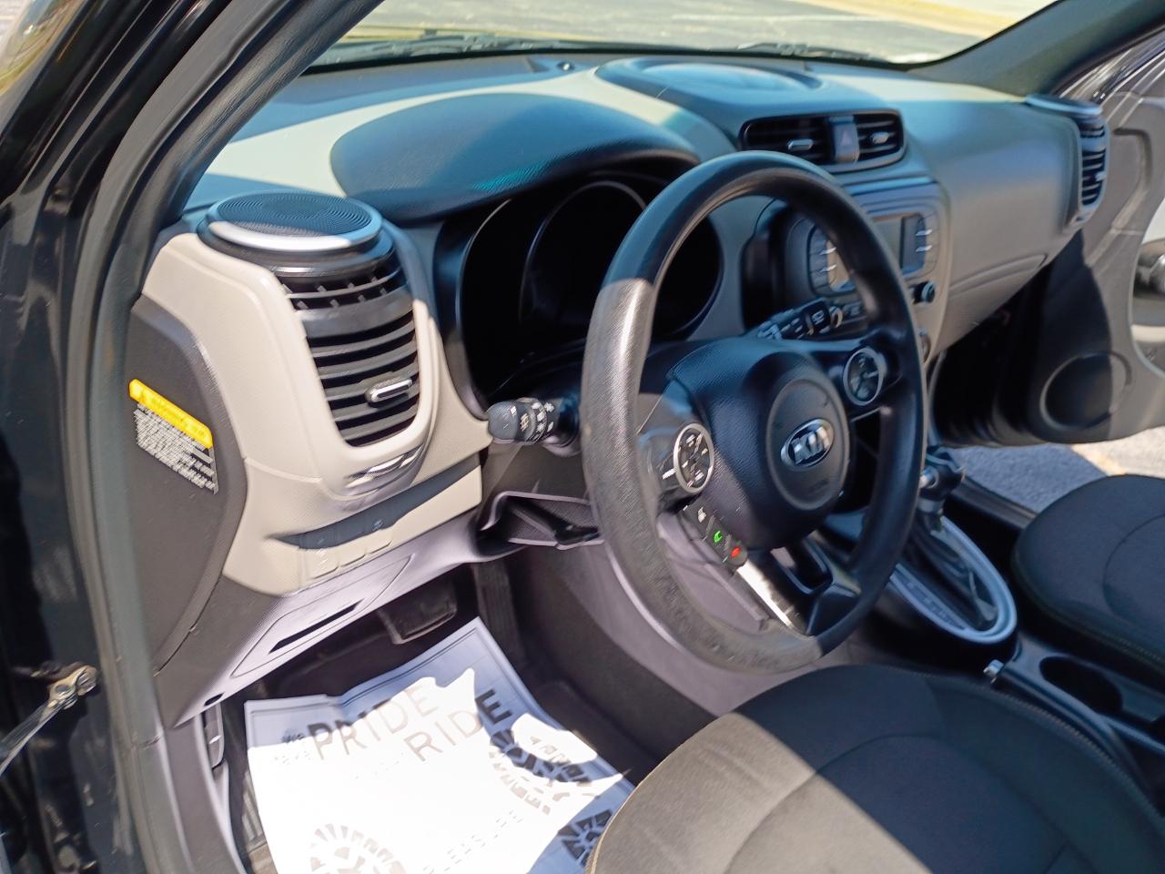 Kia Soul + w/Signature 2.0 Special Edition 2016