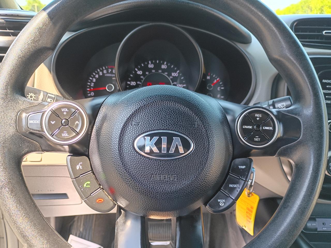 Kia Soul + w/Signature 2.0 Special Edition 2016