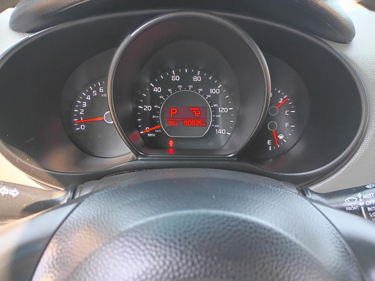 Kia Soul + w/Signature 2.0 Special Edition 2016