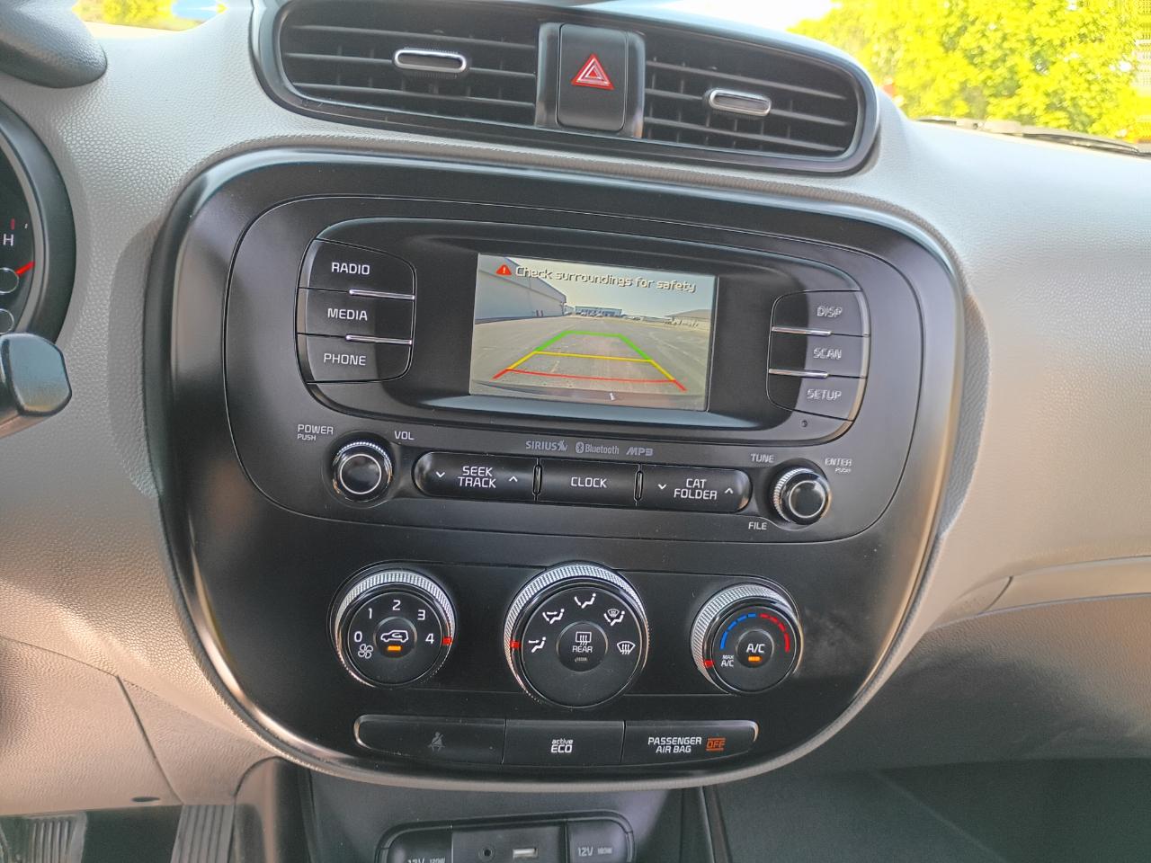 Kia Soul + w/Signature 2.0 Special Edition 2016