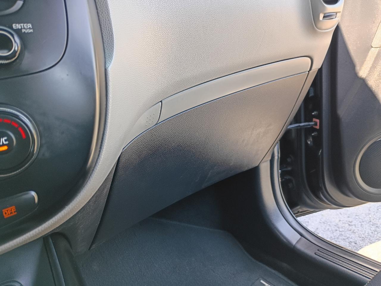 Kia Soul + w/Signature 2.0 Special Edition 2016