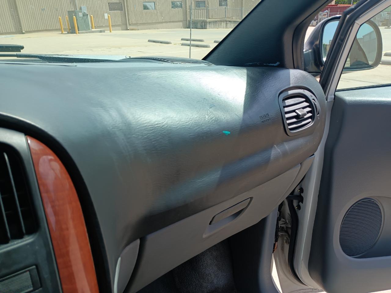 Chrysler Town & Country LX 2005