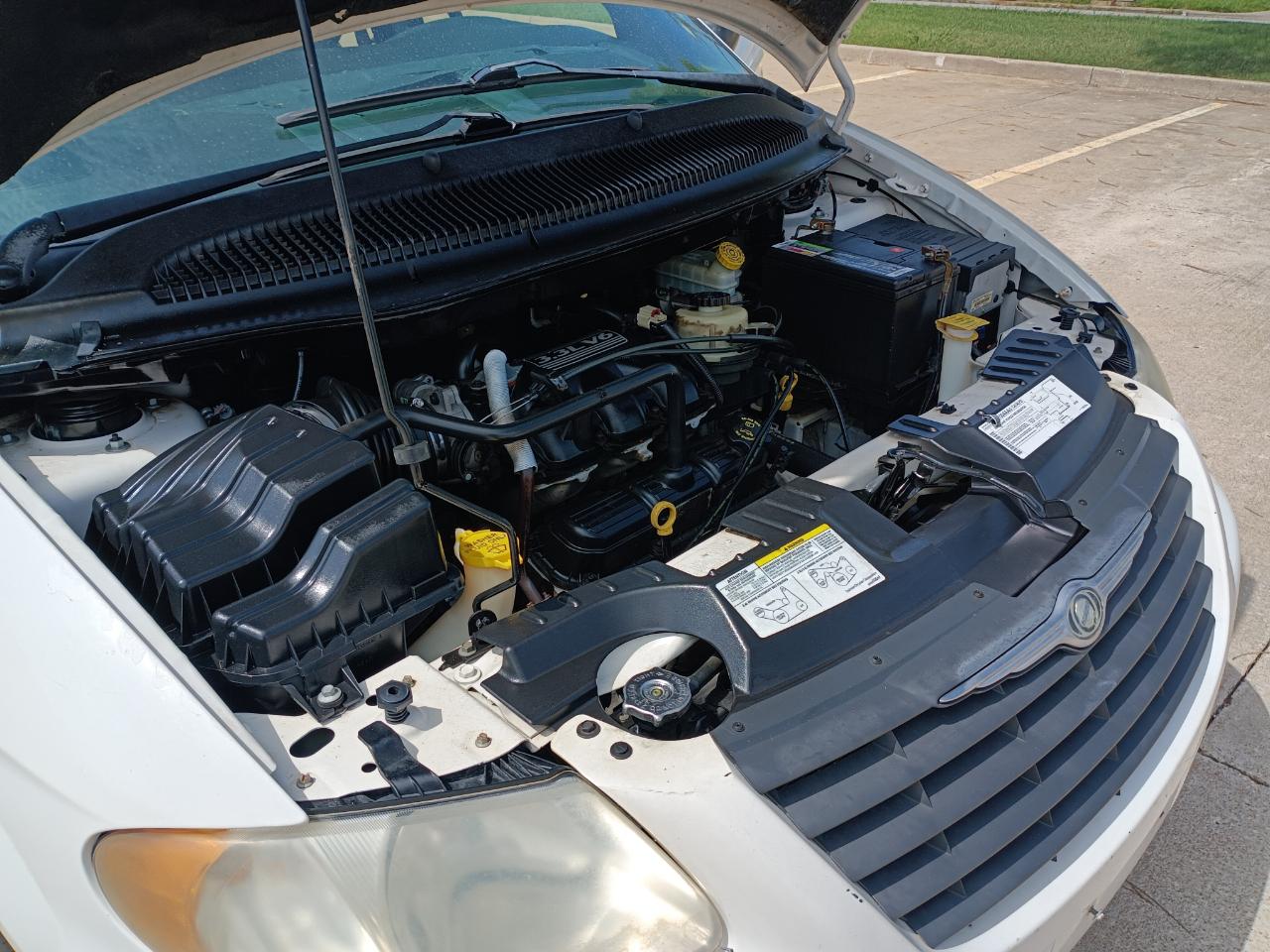 Chrysler Town & Country LX 2005
