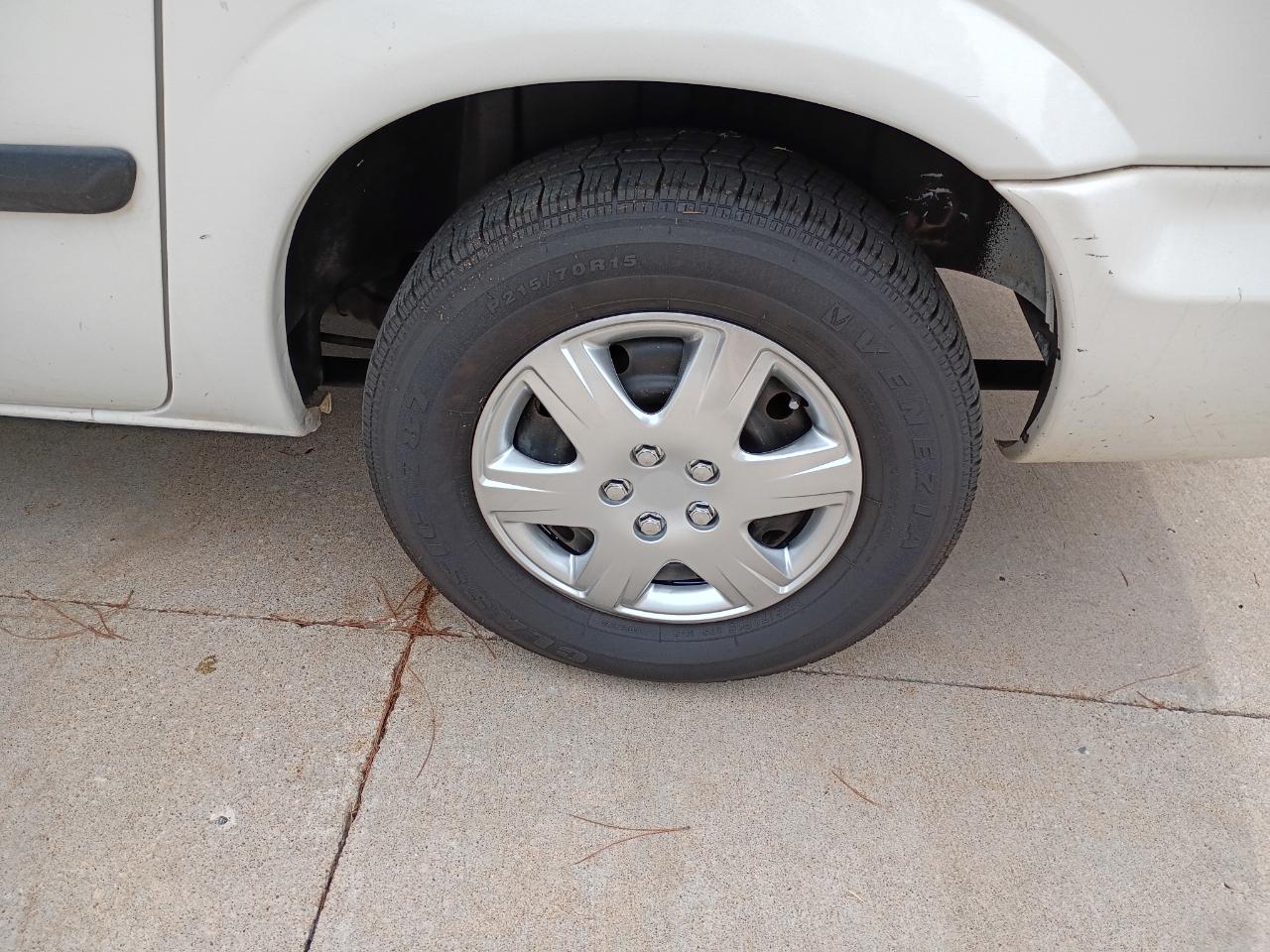 Chrysler Town & Country LX 2005