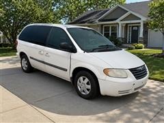 2005 Chrysler Town & Country 