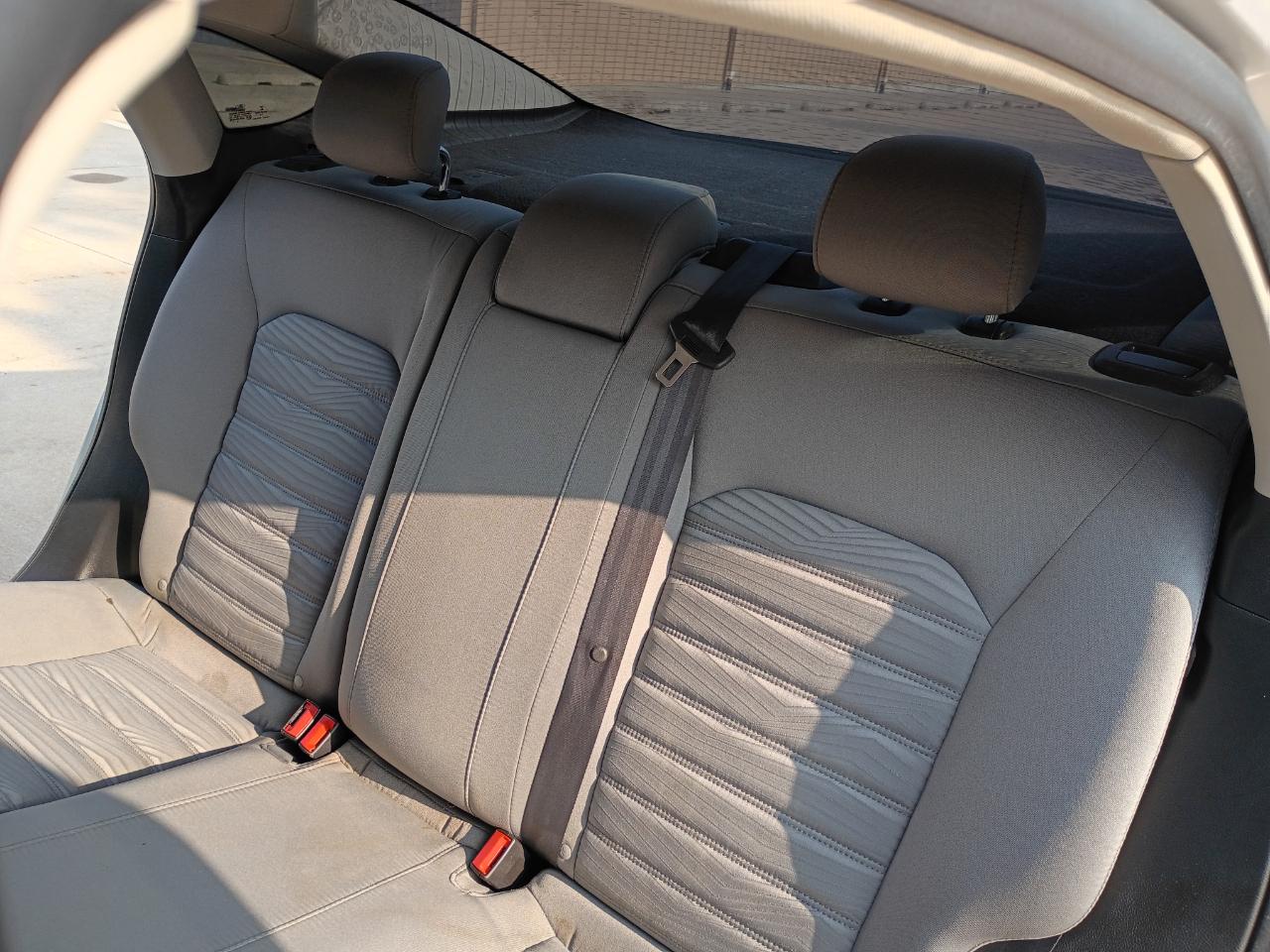 Ford Fusion S 2016