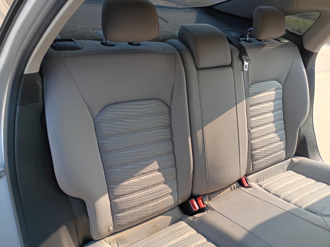 Ford Fusion S 2016