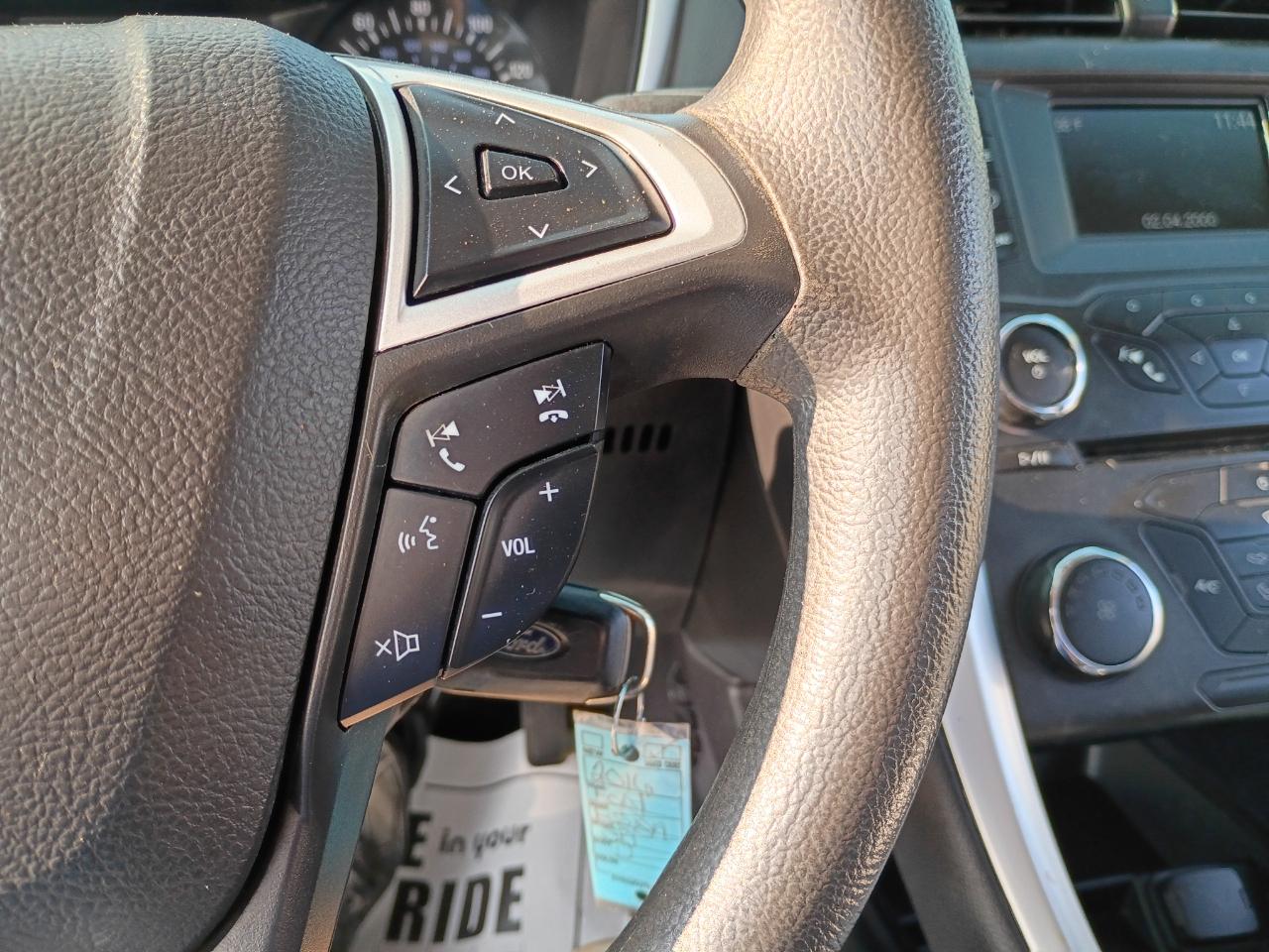 Ford Fusion S 2016