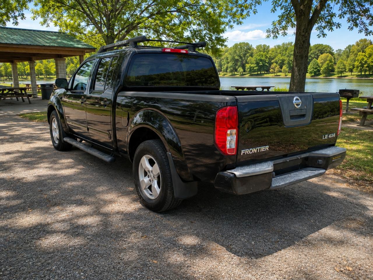Nissan Frontier LE Crew Cab Long Bed 4WD 2007