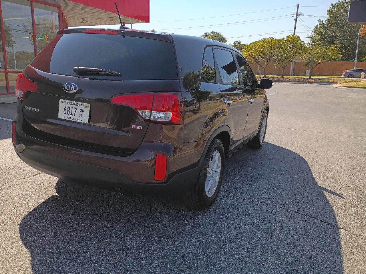 Kia Sorento LX 2WD 2014
