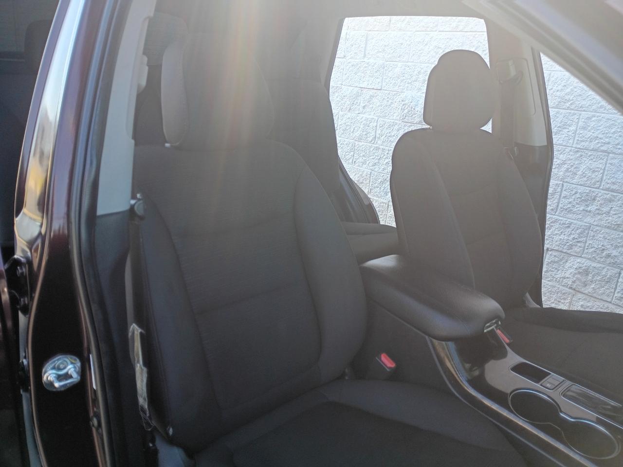 Kia Sorento LX 2WD 2014
