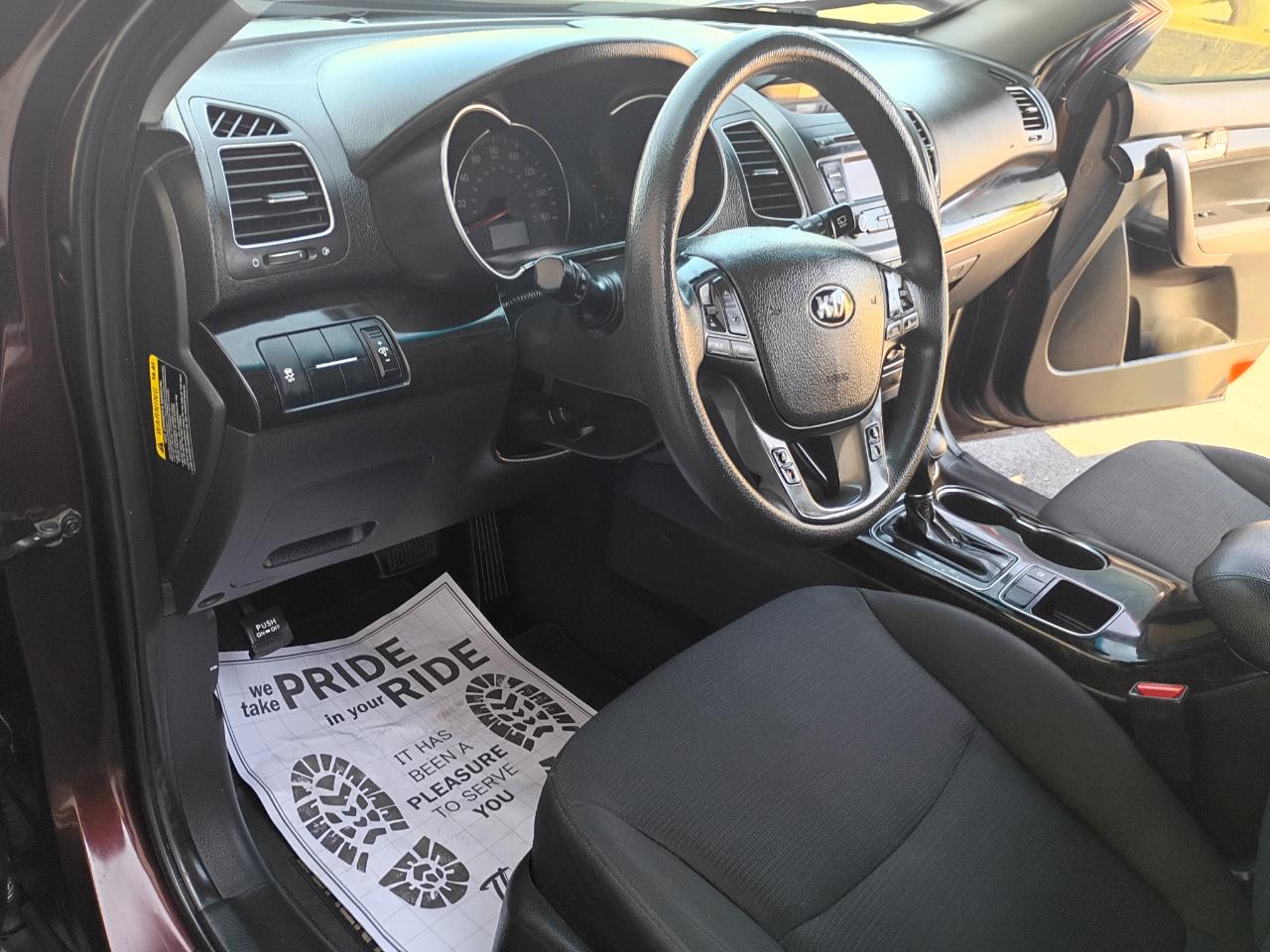 Kia Sorento LX 2WD 2014