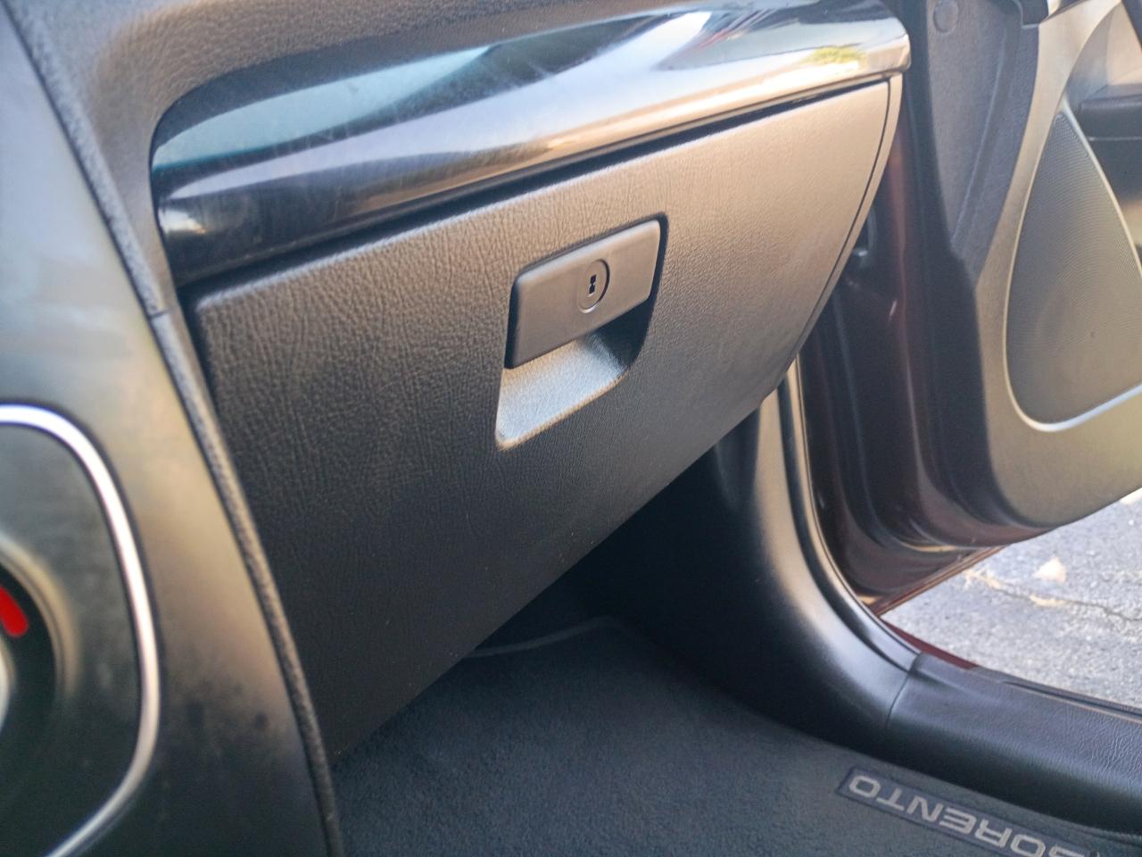 Kia Sorento LX 2WD 2014