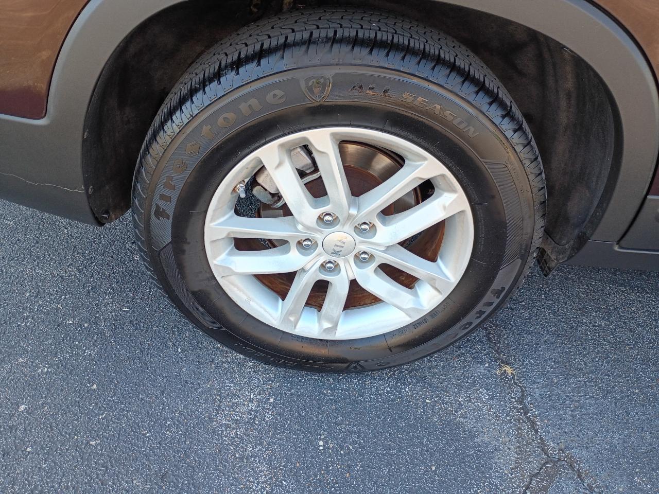 Kia Sorento LX 2WD 2014
