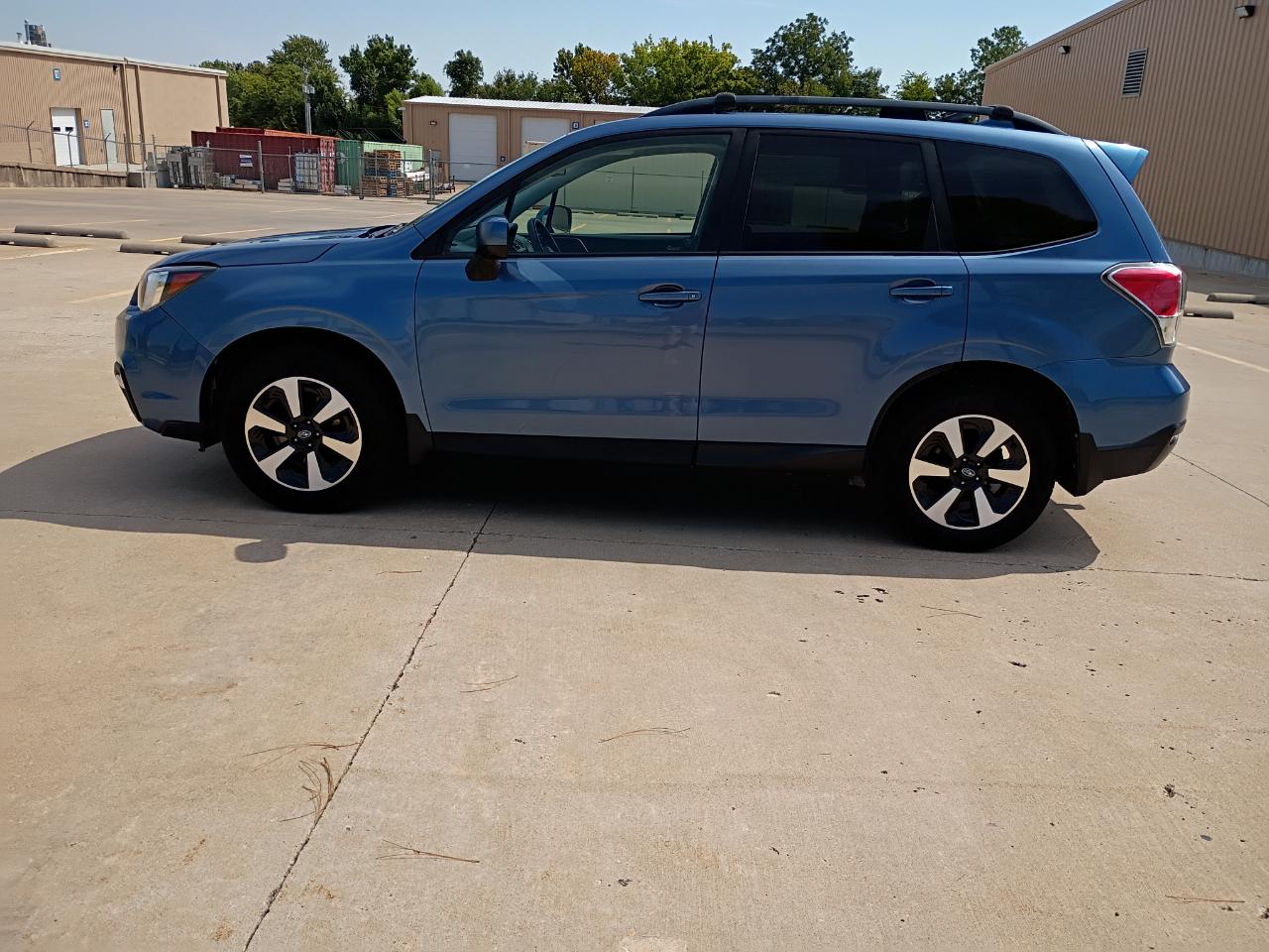 Subaru Forester 2.5i Premium PZEV CVT 2017