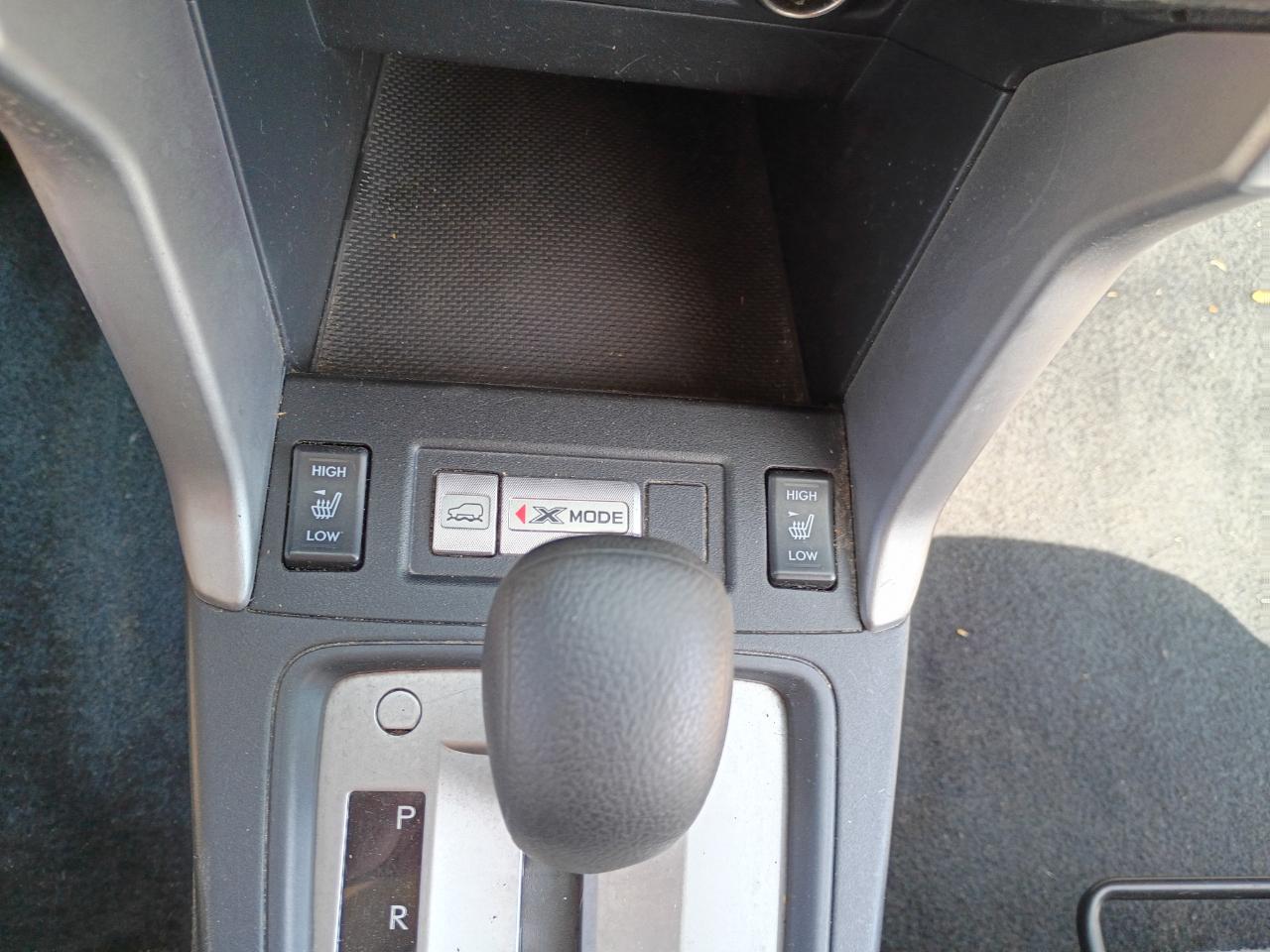 Subaru Forester 2.5i Premium PZEV CVT 2017