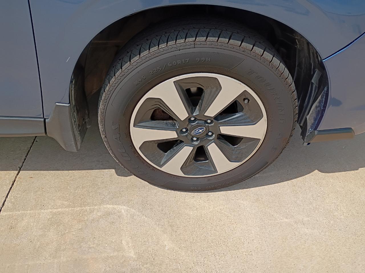 Subaru Forester 2.5i Premium PZEV CVT 2017