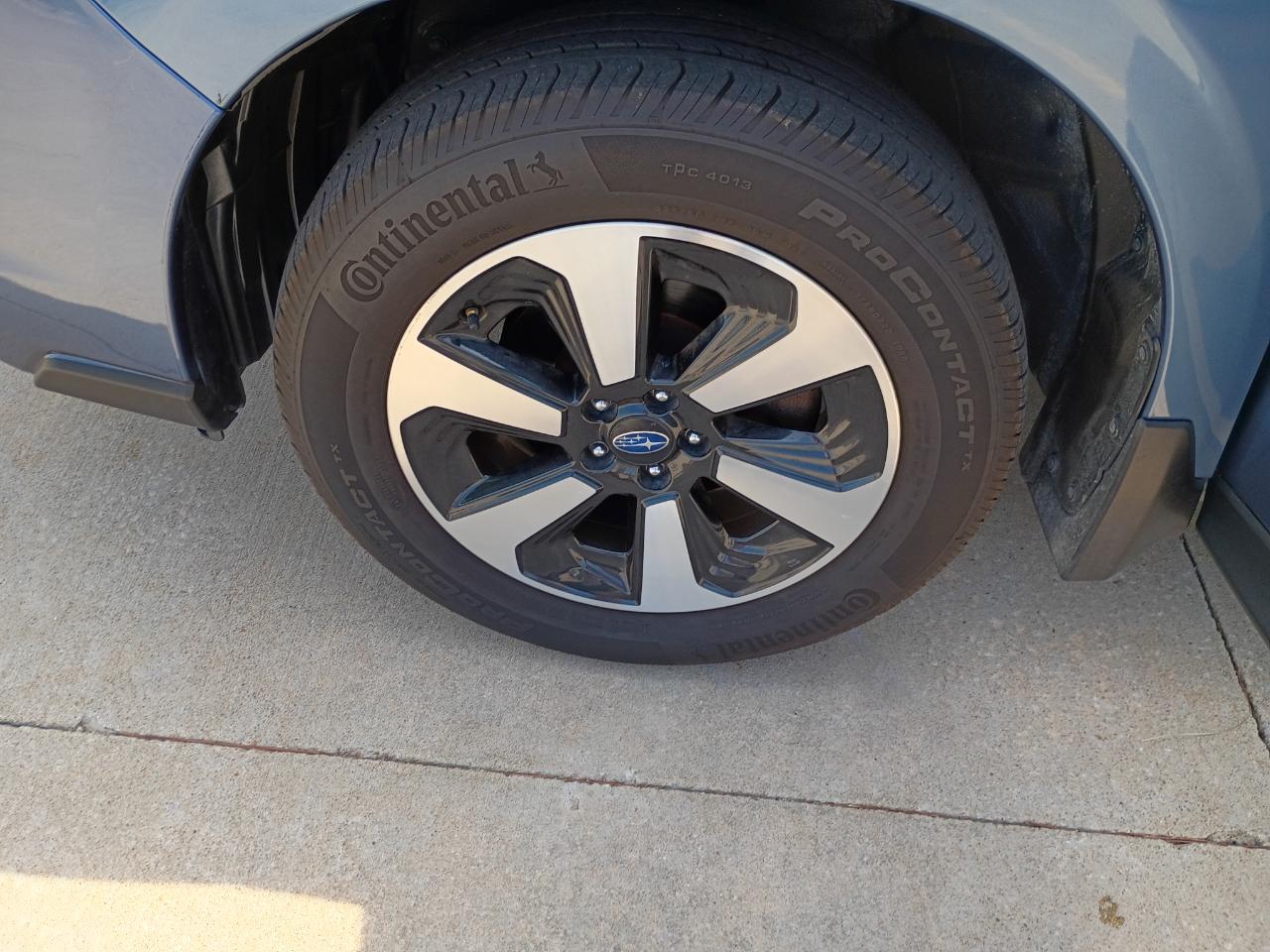 Subaru Forester 2.5i Premium PZEV CVT 2017
