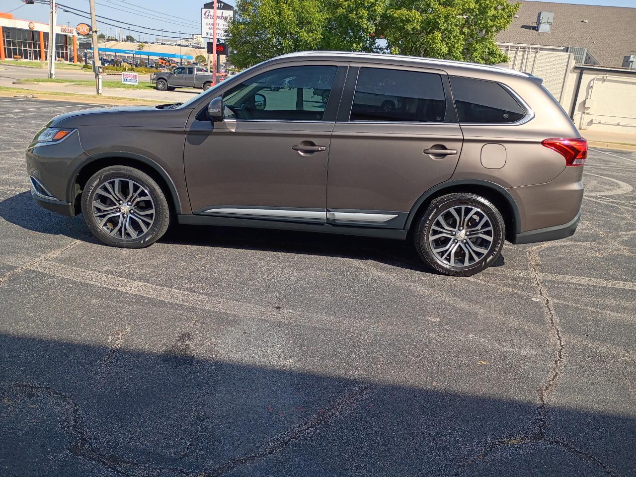 Mitsubishi Outlander SEL 2017