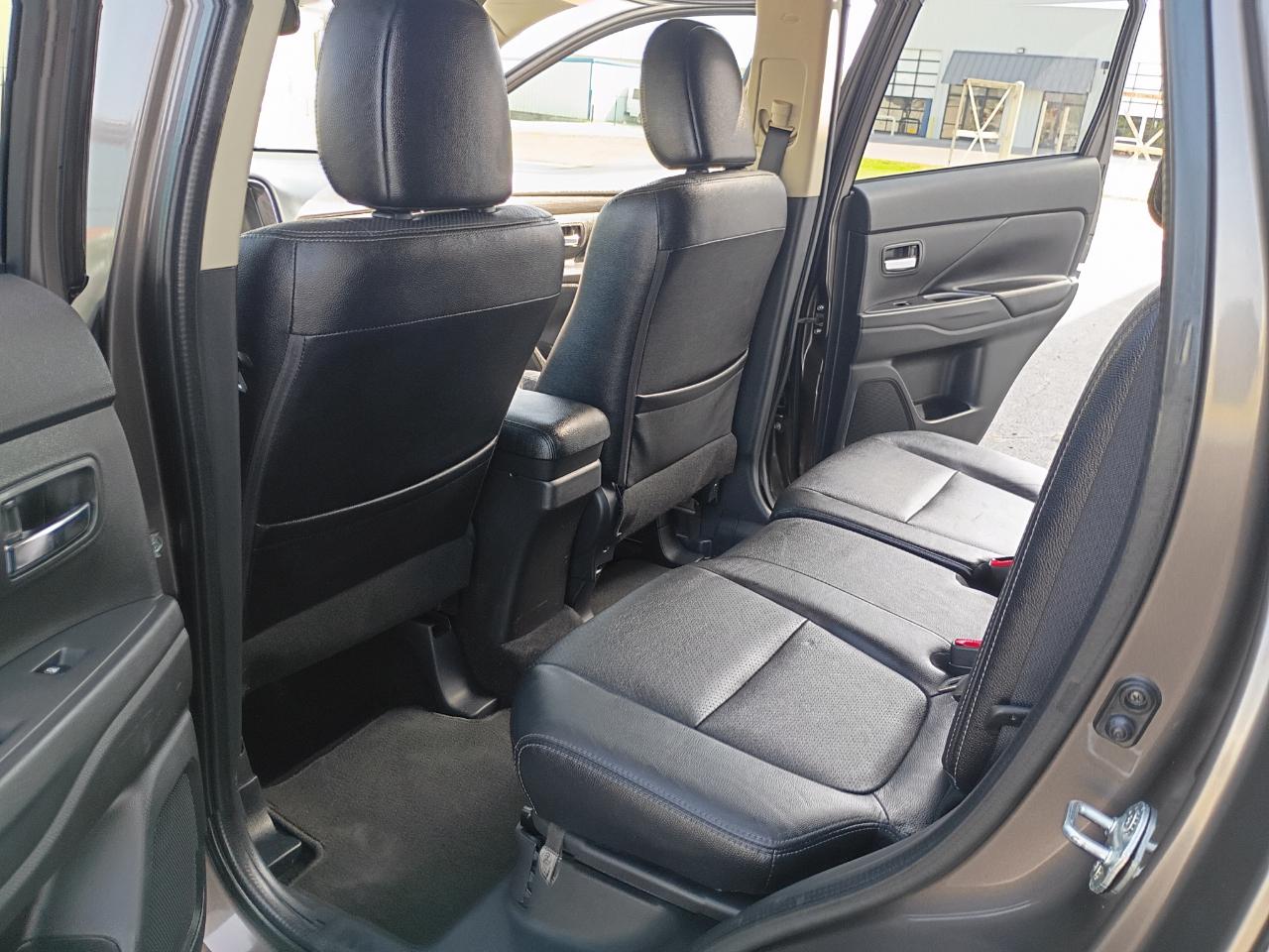 Mitsubishi Outlander SEL 2017