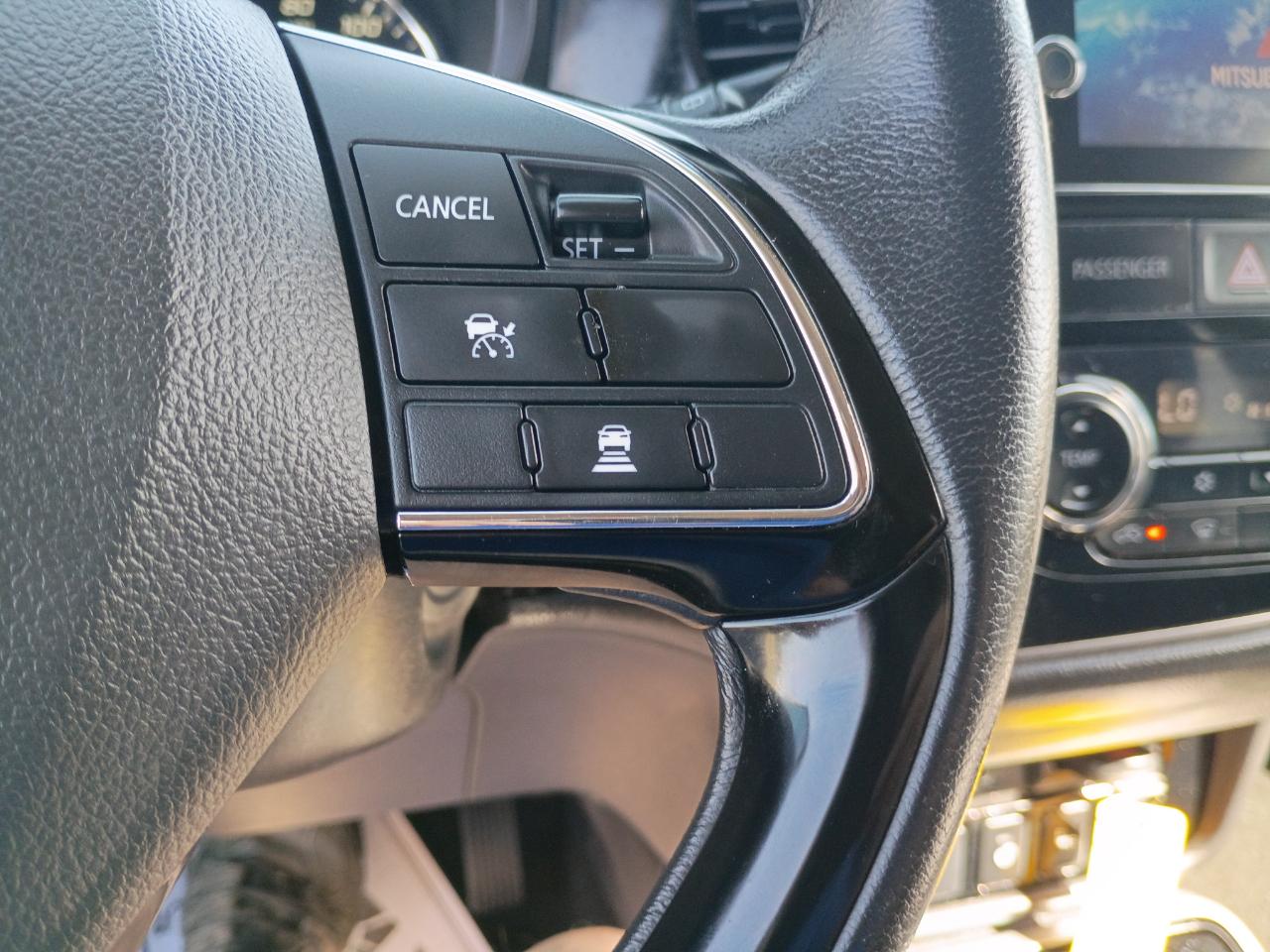 Mitsubishi Outlander SEL 2017