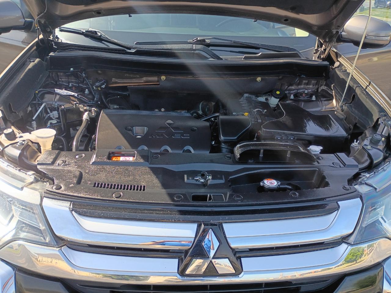 Mitsubishi Outlander SEL 2017