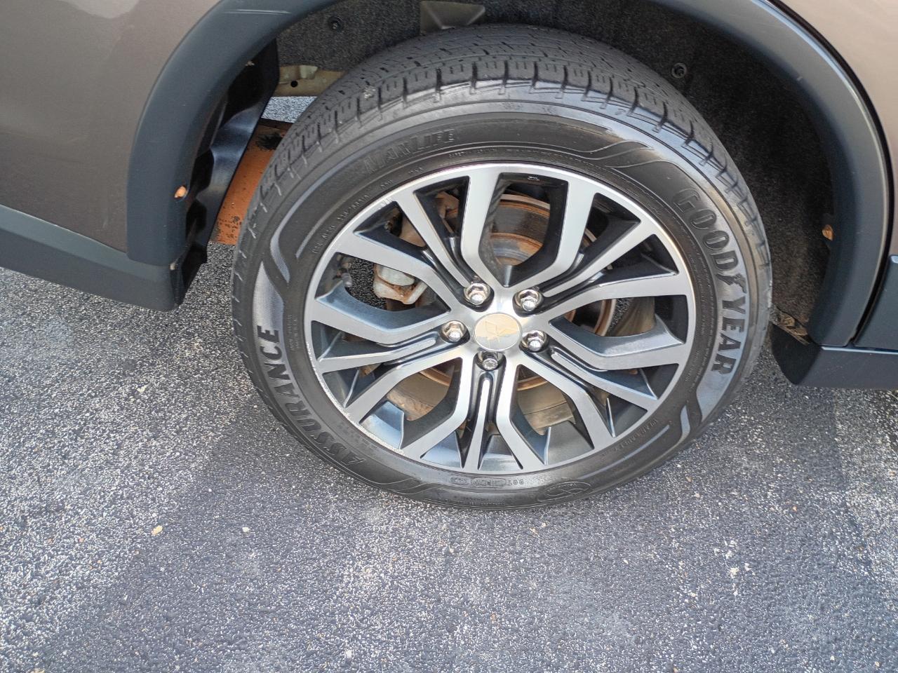 Mitsubishi Outlander SEL 2017