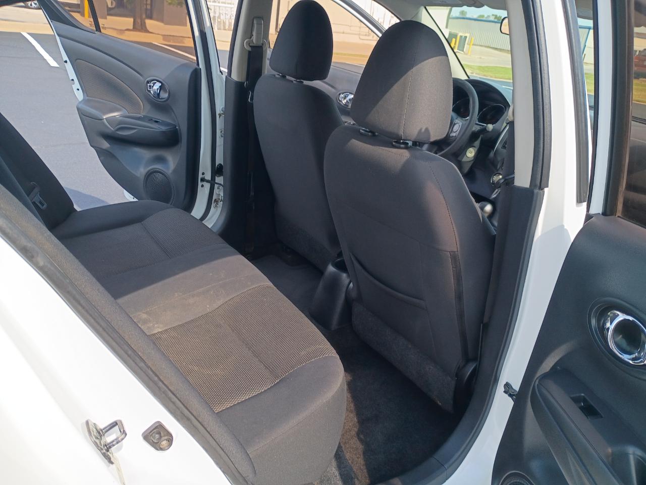 Nissan Versa 1.6 S 4A 2013