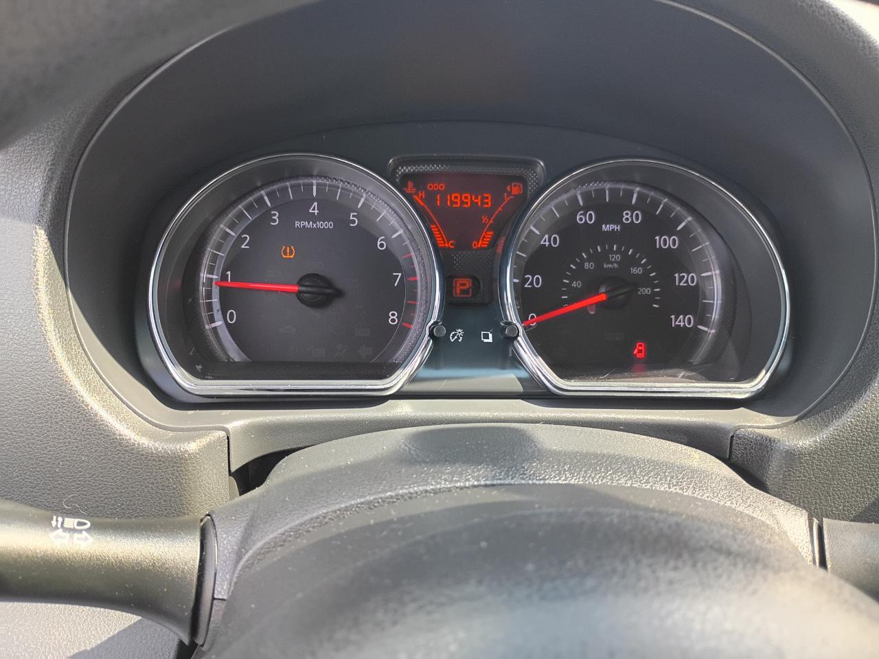 Nissan Versa 1.6 S 4A 2013