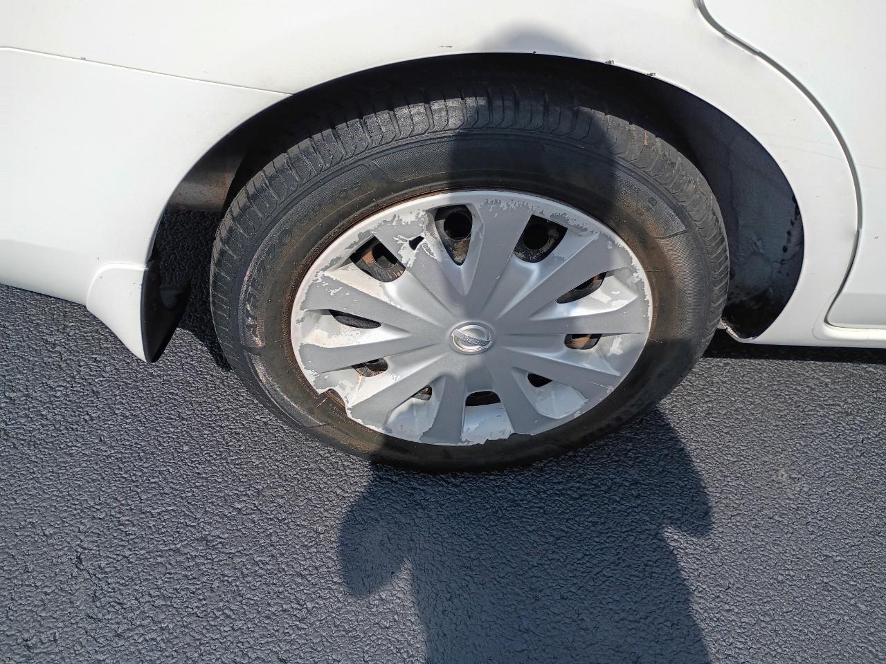 Nissan Versa 1.6 S 4A 2013