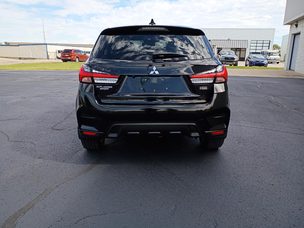 Mitsubishi Outlander Sport LE 2WD 2022