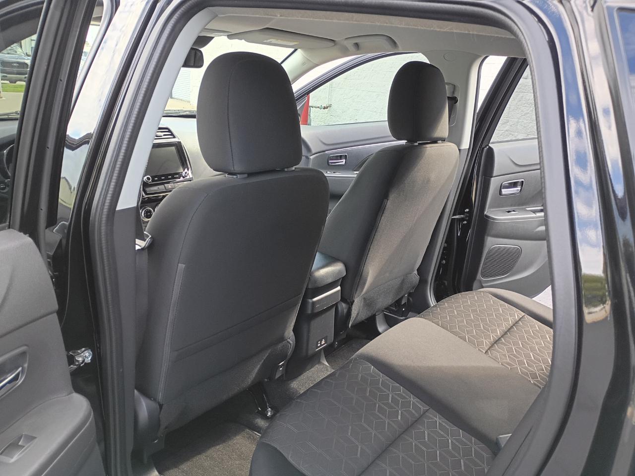 Mitsubishi Outlander Sport LE 2WD 2022