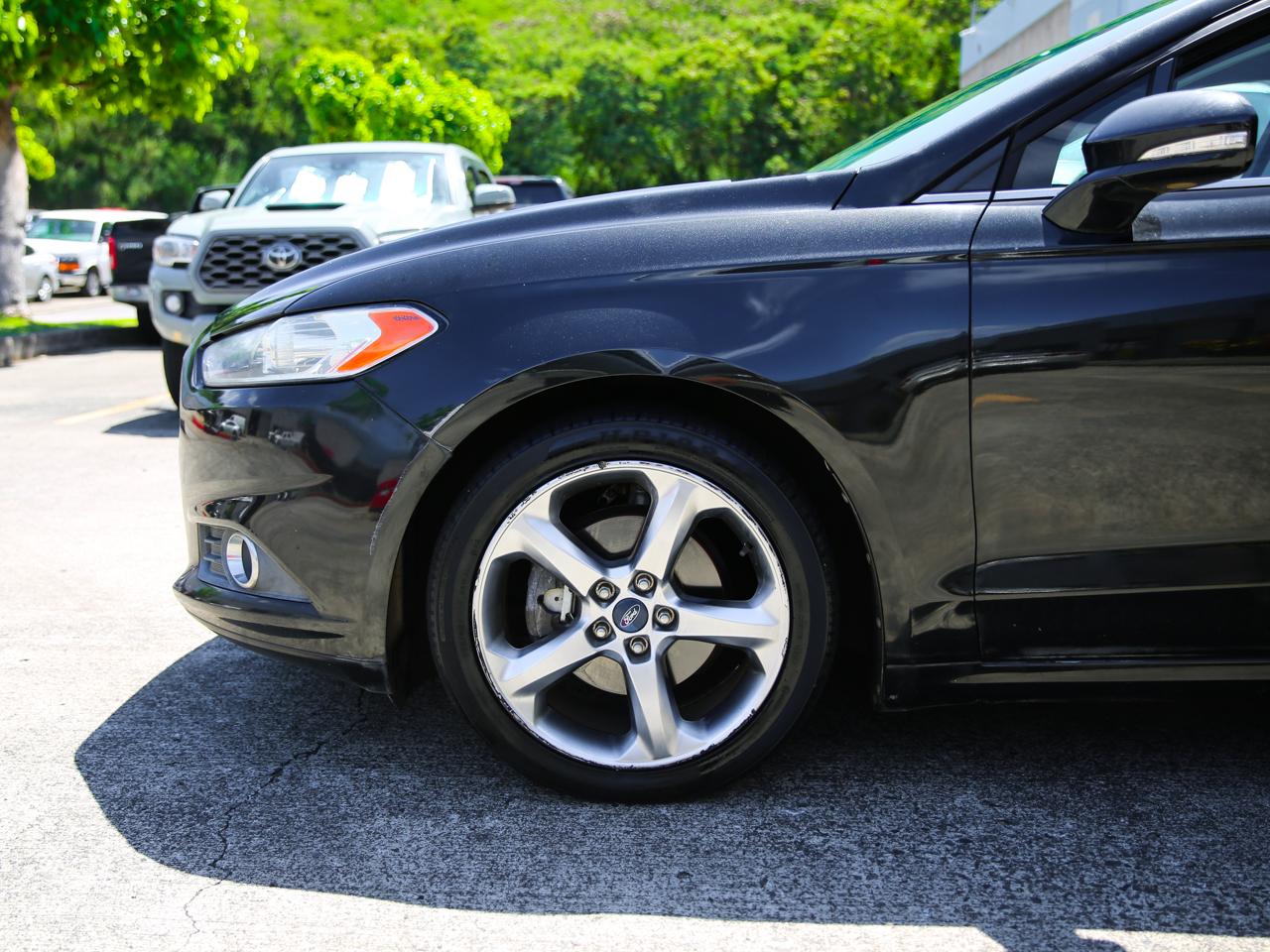 Ford Fusion SE 2013