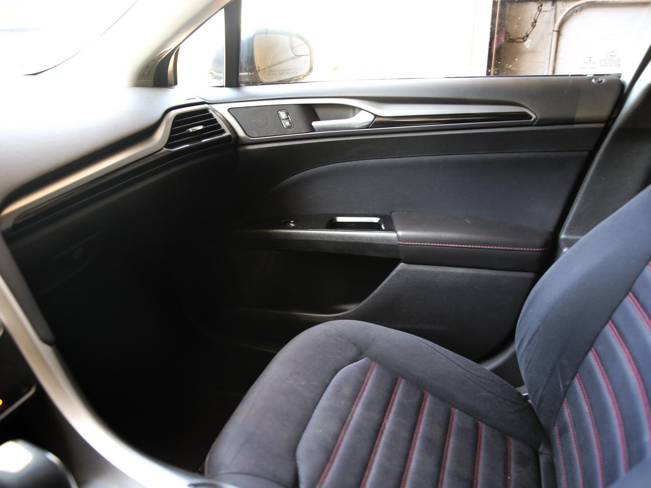 Ford Fusion SE 2013