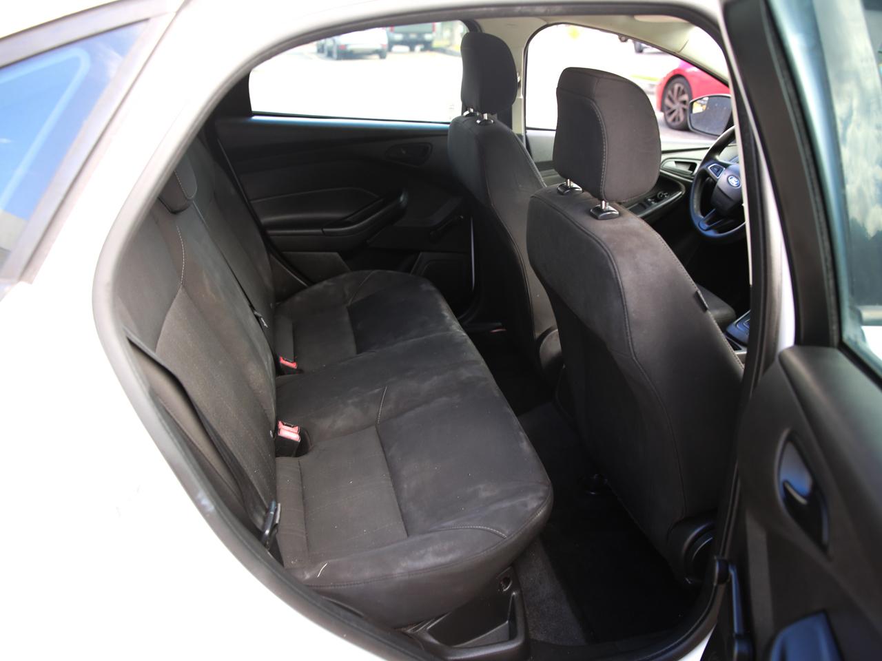 2016 Ford Focus S - Photo 27