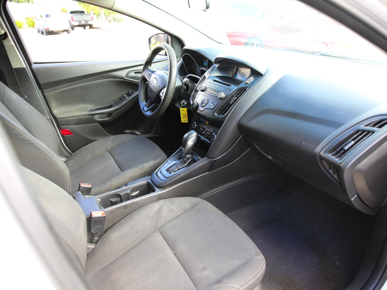 2016 Ford Focus S - Photo 29